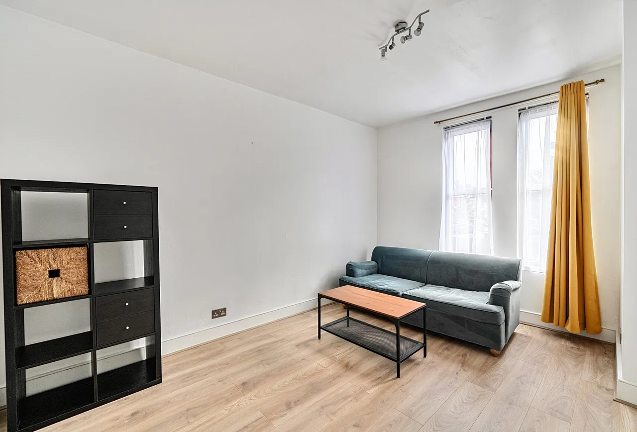 Lavenham Road, London, SW18 5EZ, photo 2