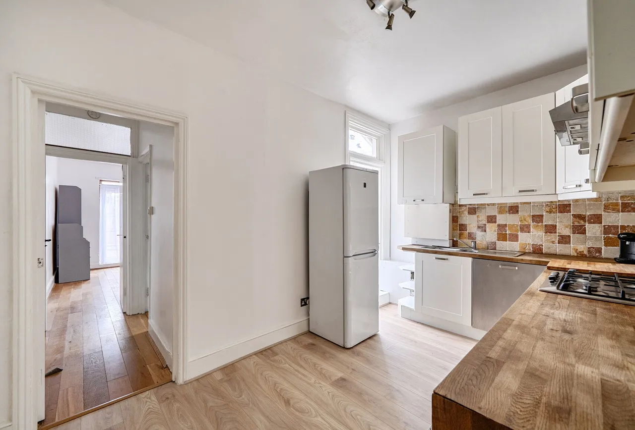 Lavenham Road, London, SW18 5EZ, photo 7