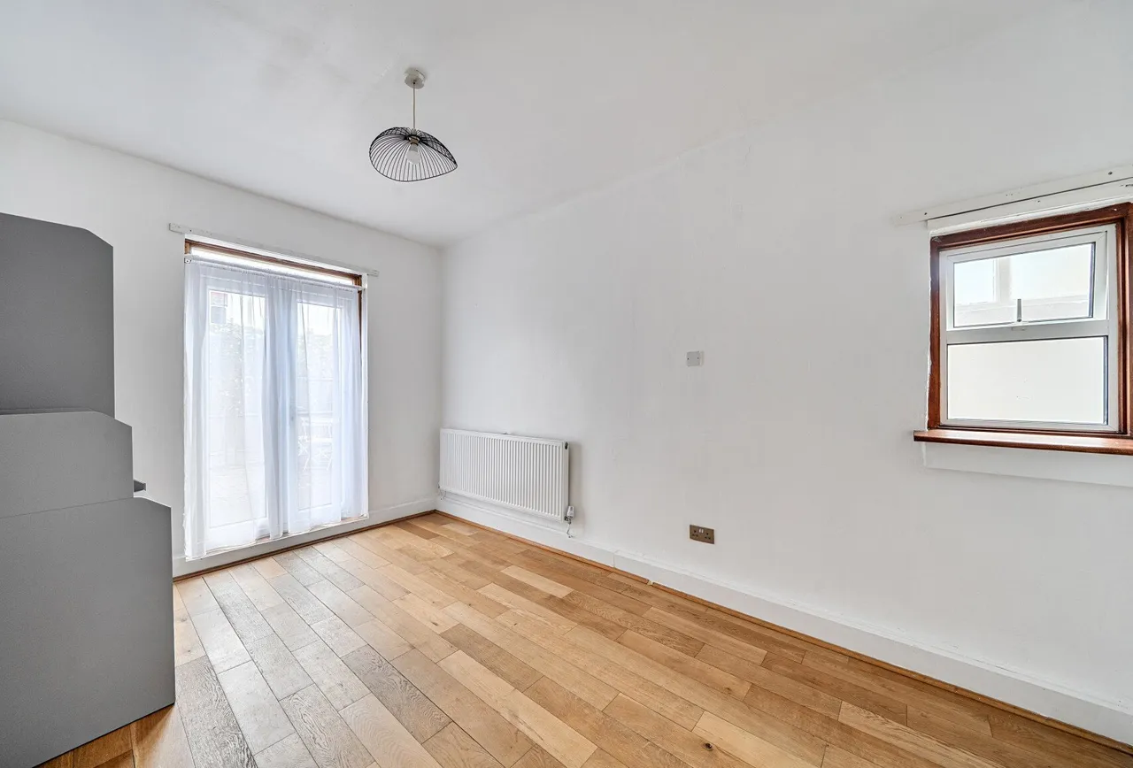 Lavenham Road, London, SW18 5EZ, photo 6
