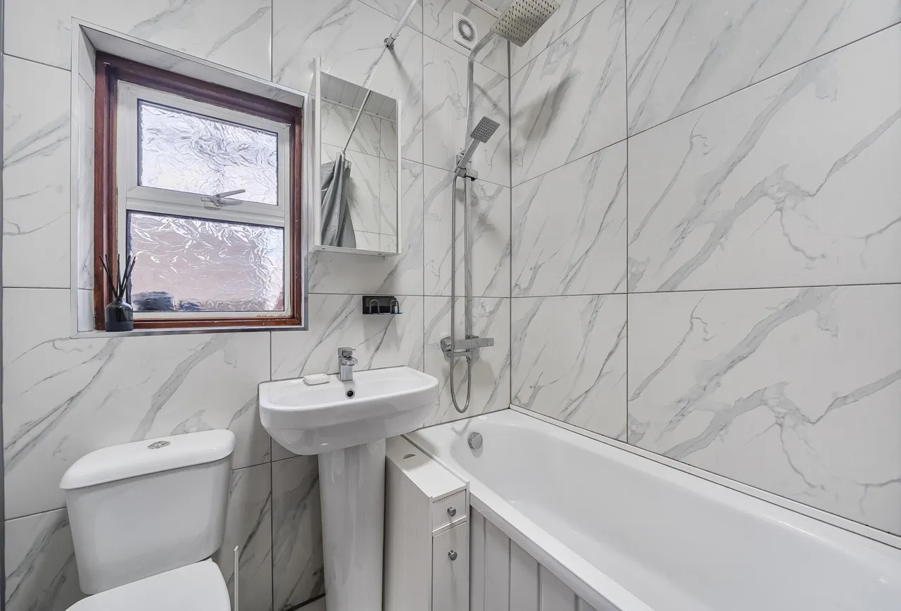 Lavenham Road, London, SW18 5EZ, photo 4