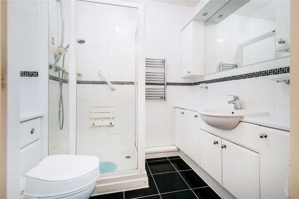 Chadwell Heath Lane, Chadwell Heath, RM6, photo 7
