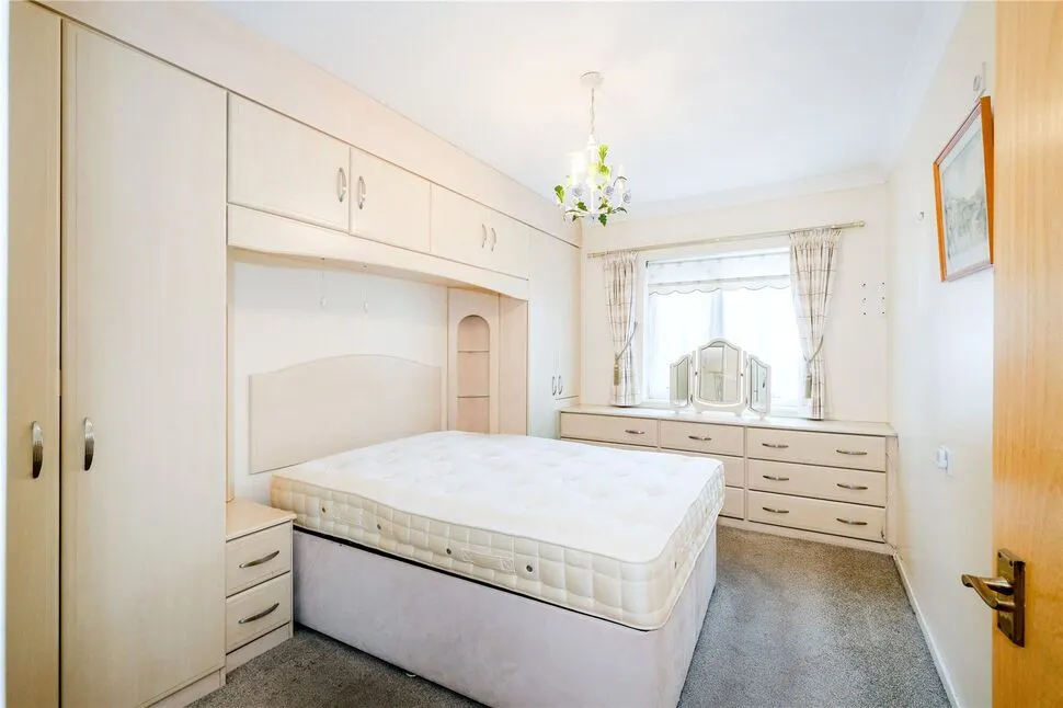 Chadwell Heath Lane, Chadwell Heath, RM6, photo 6