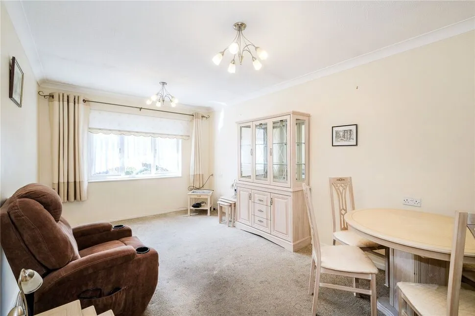 Chadwell Heath Lane, Chadwell Heath, RM6, photo 2