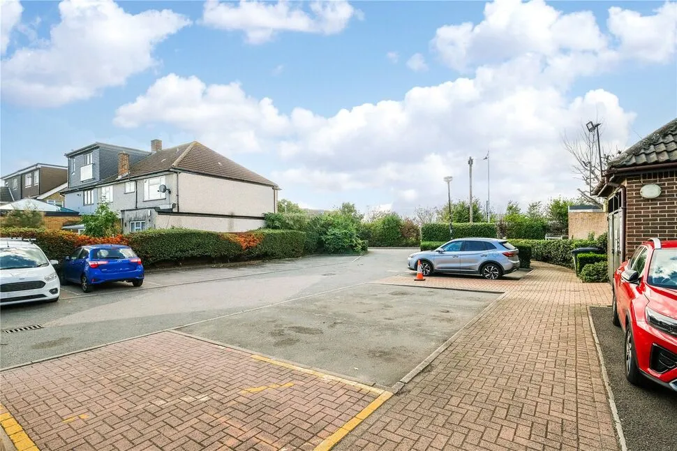 Chadwell Heath Lane, Chadwell Heath, RM6, photo 9