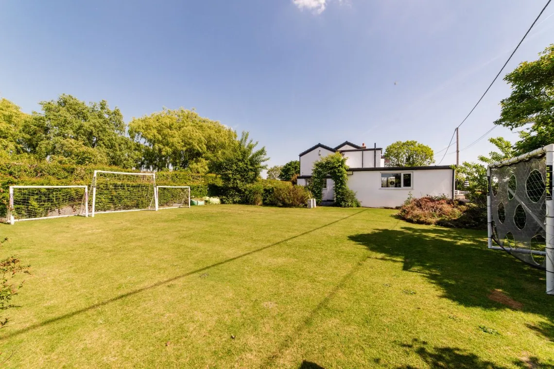 Morris Lane, Halsall, L39, photo 17