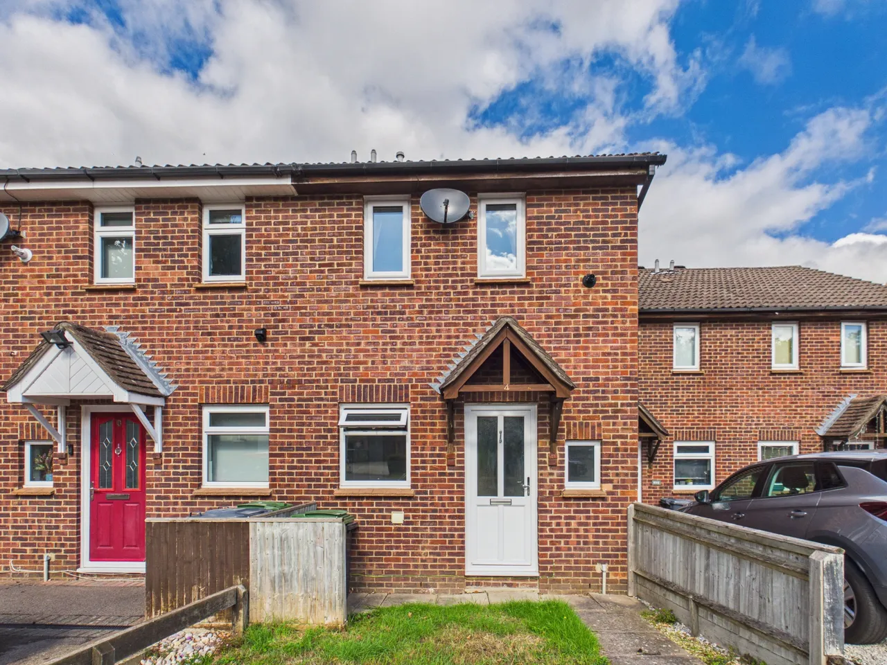 2 bed house to rent — Titchfield Close, Tadley, RG26
