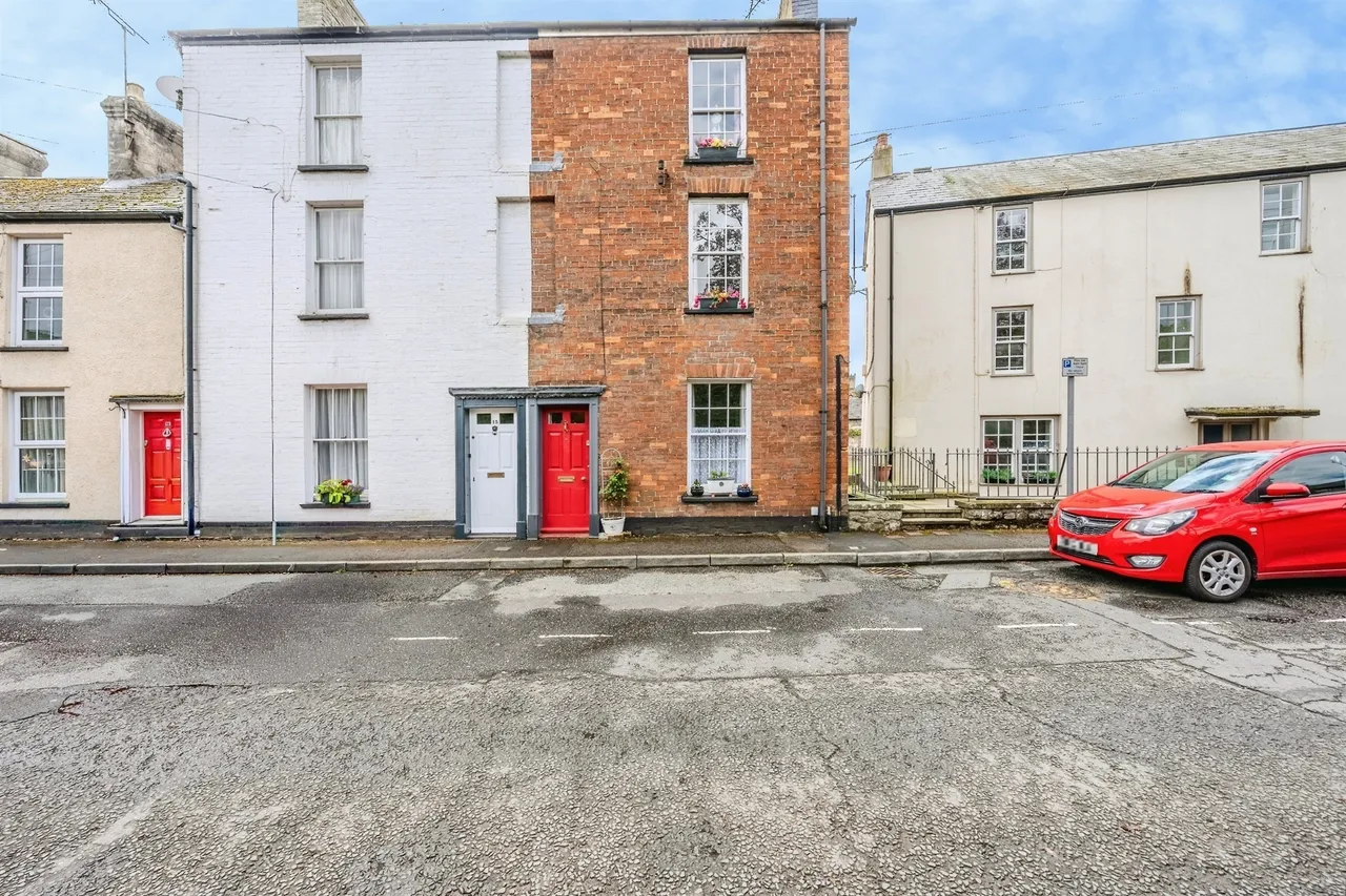 St. Ann Street, Chepstow, NP16, photo 27