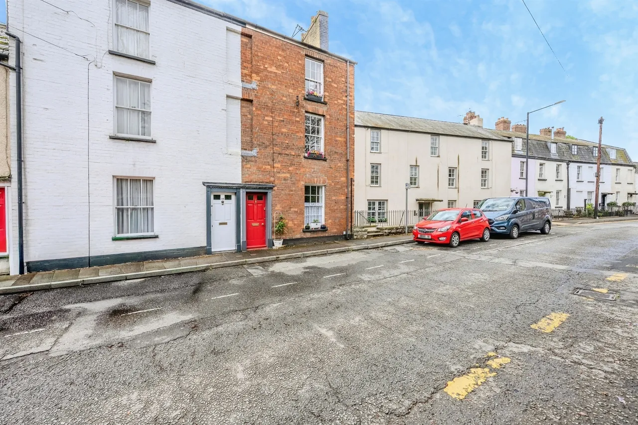 St. Ann Street, Chepstow, NP16, photo 30