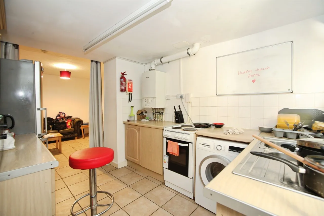 Wood Road, Pontypridd, CF37, photo 4