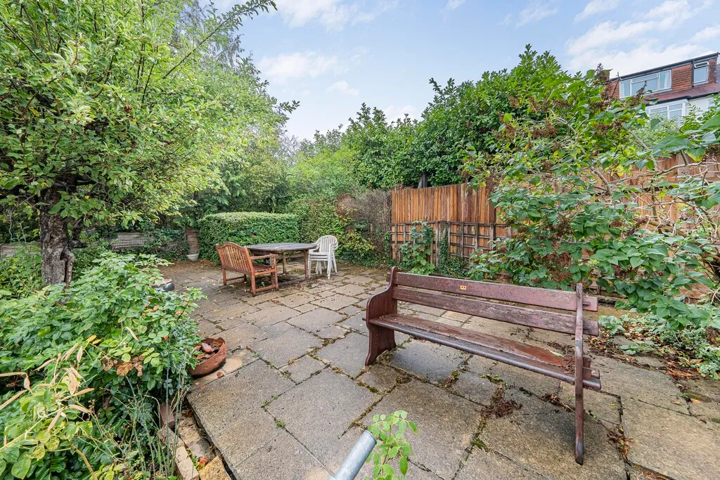 The Glen, Eastcote, HA5, photo 25