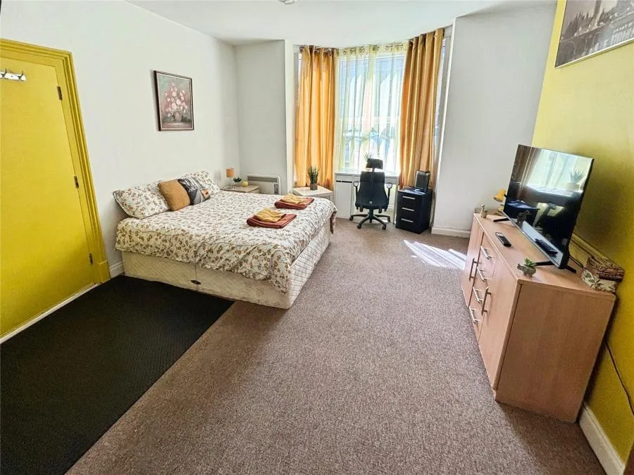 Powerscourt Road, Portsmouth, PO2, photo 2