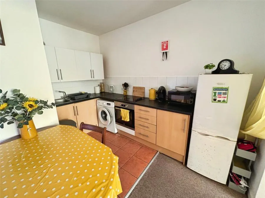 Powerscourt Road, Portsmouth, PO2, photo 4