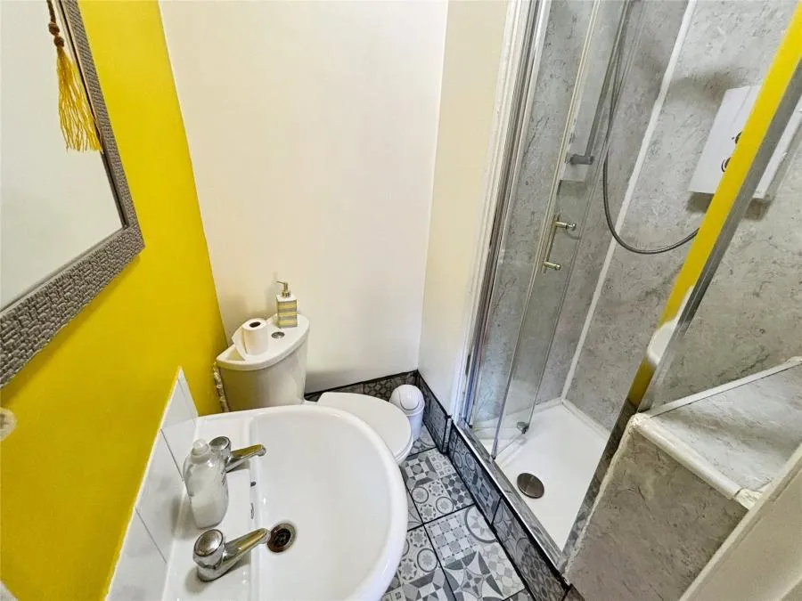 Powerscourt Road, Portsmouth, PO2, photo 5