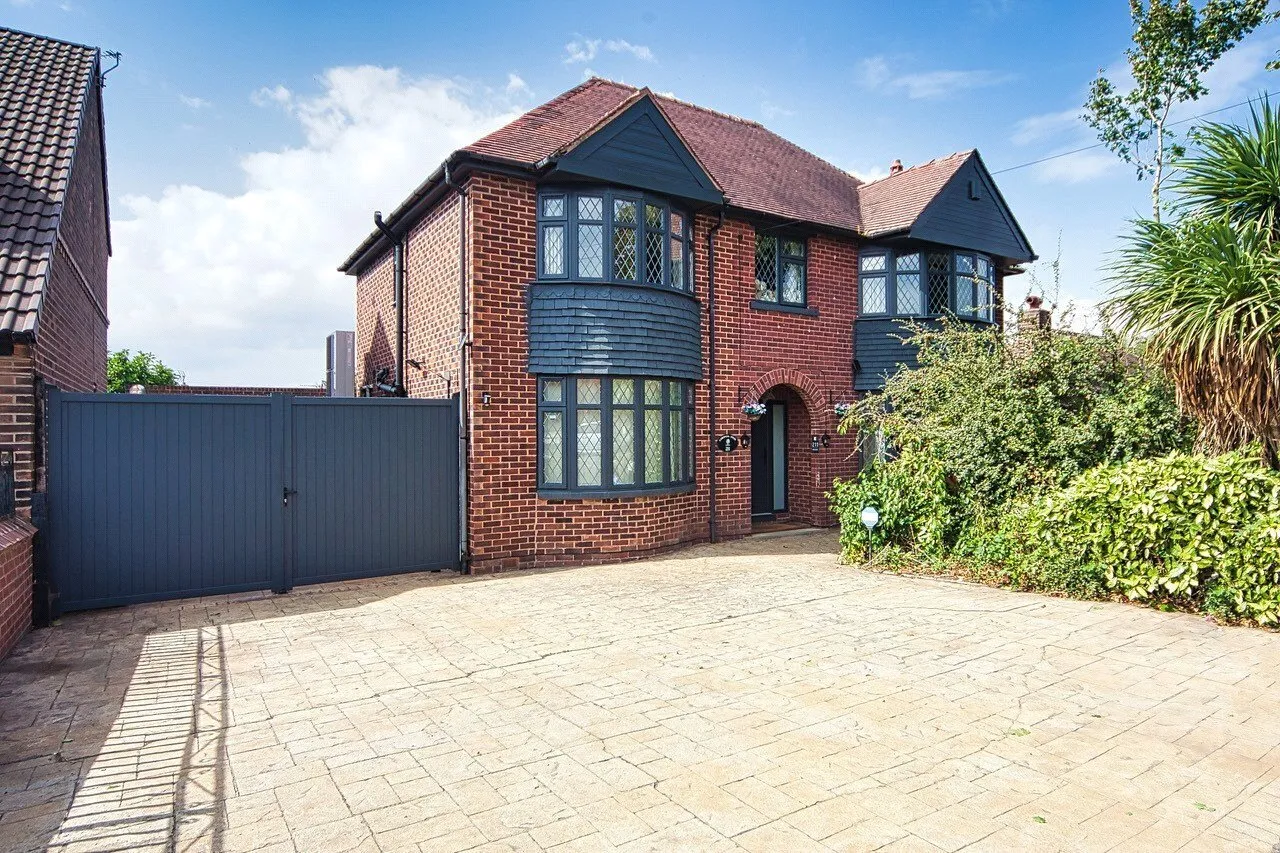 6 bed house for sale — Kingsway, OSSETT, West Yorkshire, WF5
