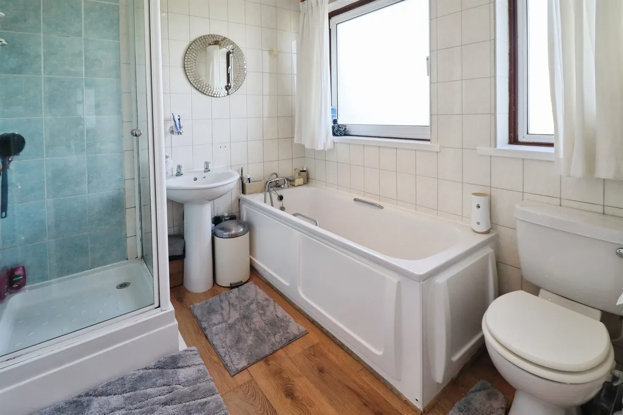 St. Augustines Crescent, Penarth, CF64, photo 17