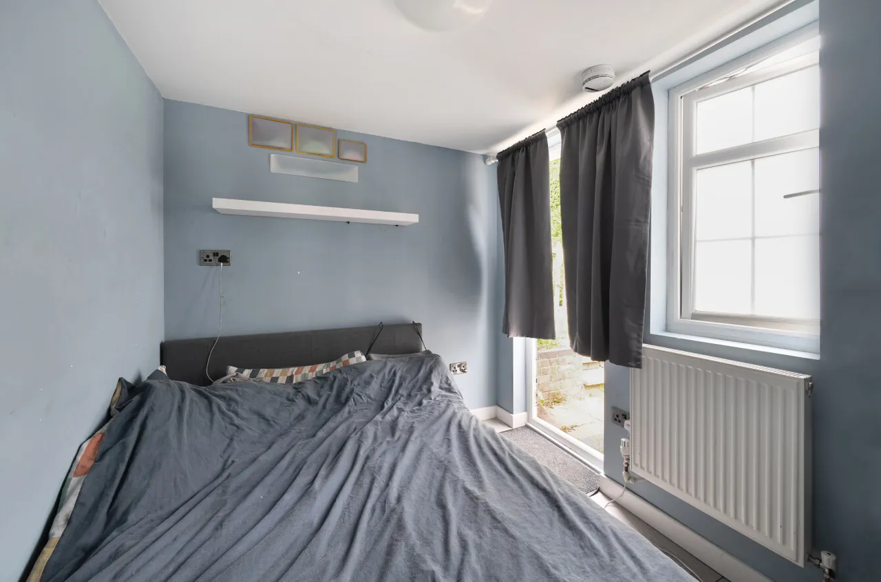 Wey Close, Ash, Surrey, GU12 6LY, photo 13