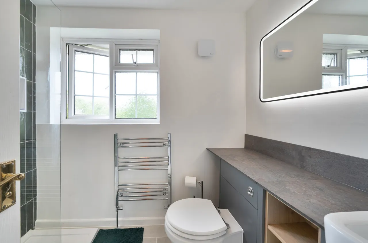 Wey Close, Ash, Surrey, GU12 6LY, photo 15