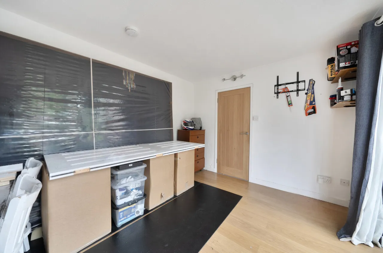 Wey Close, Ash, Surrey, GU12 6LY, photo 10