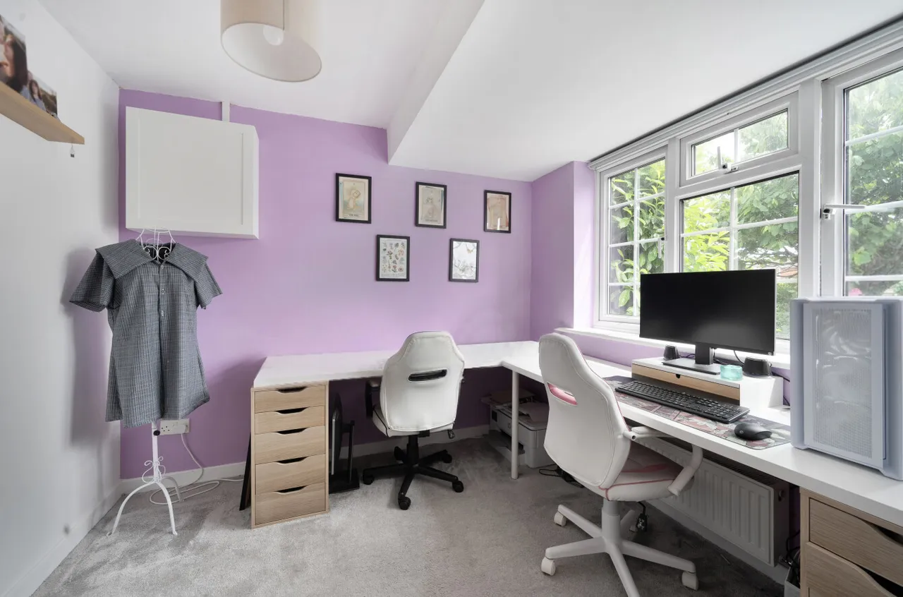 Wey Close, Ash, Surrey, GU12 6LY, photo 12