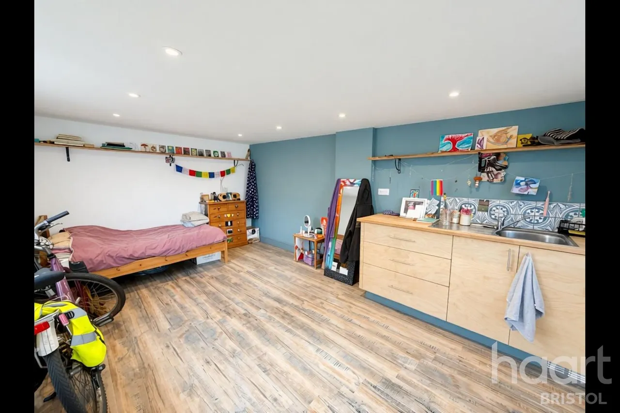 St Aubins Avenue, Bristol, BS4, photo 15