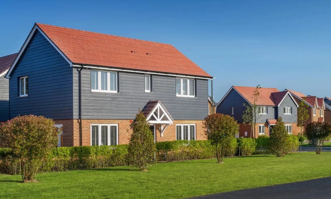 4 bed property for sale, Wittering Place, Church Road, PO20