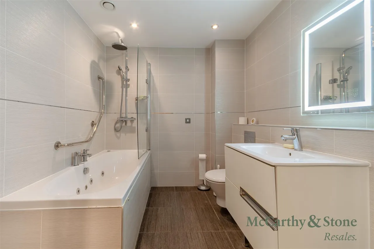 Warwick Road, Solihull, B91, photo 11