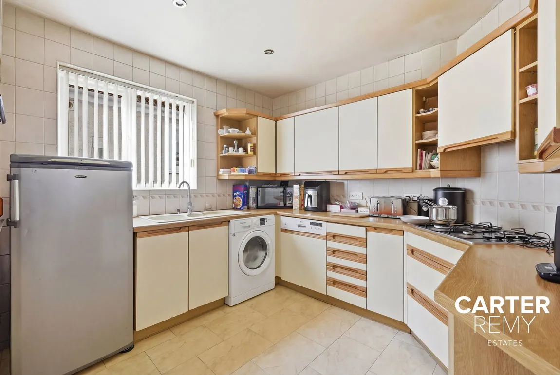 Pound Lane, Bowers Gifford, Basildon, SS13 2HW, photo 7