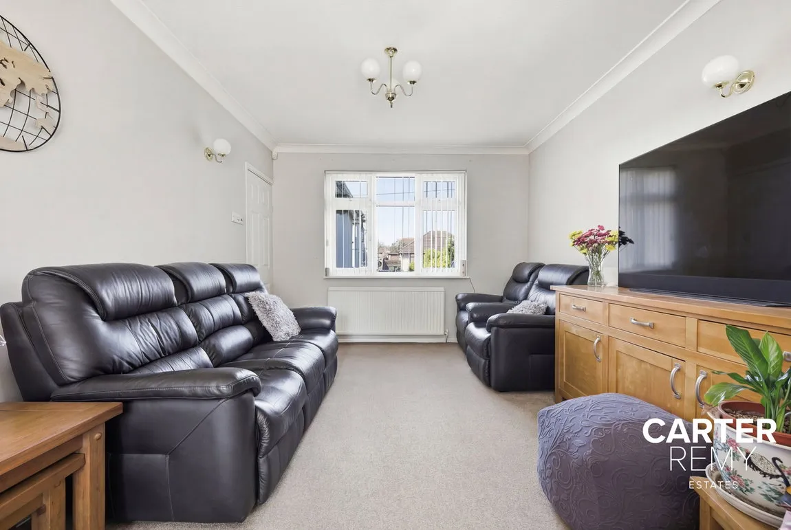 Pound Lane, Bowers Gifford, Basildon, SS13 2HW, photo 5