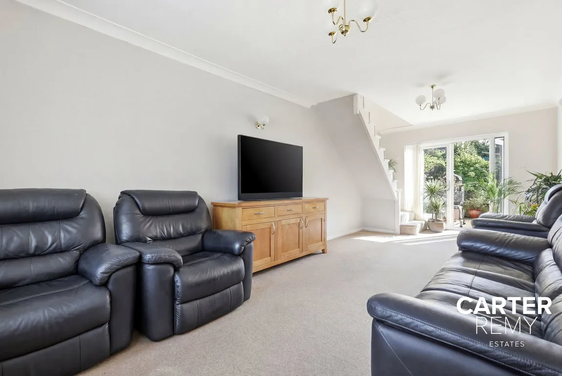 Pound Lane, Bowers Gifford, Basildon, SS13 2HW, photo 6