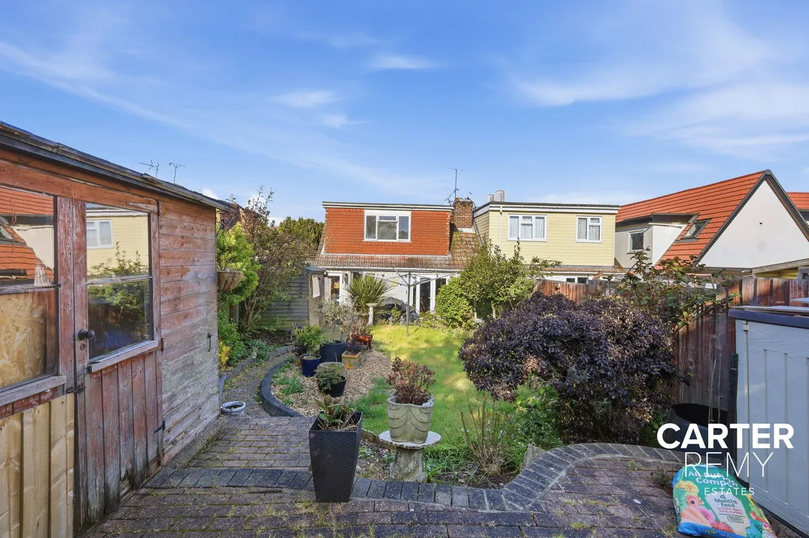 Pound Lane, Bowers Gifford, Basildon, SS13 2HW, photo 3
