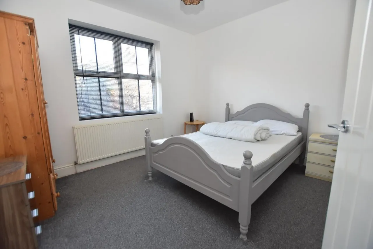 Newbridge Lane, Old Whittington, S41, photo 9
