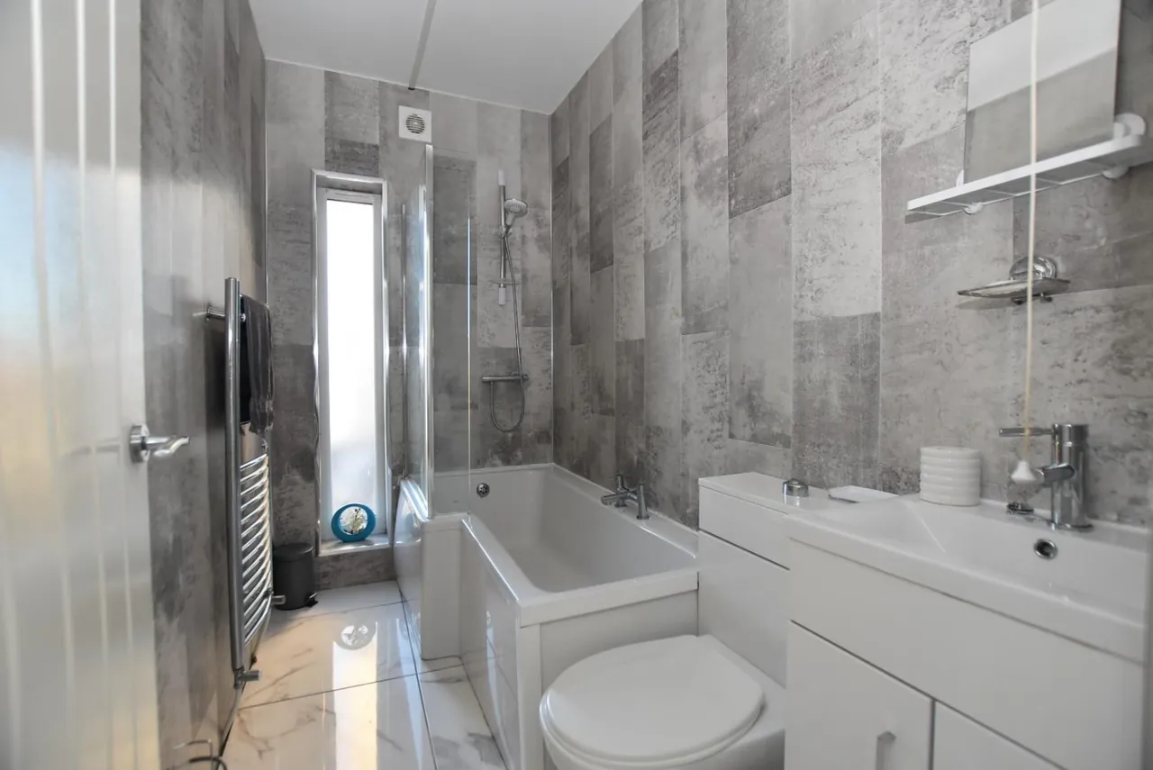 Newbridge Lane, Old Whittington, S41, photo 8