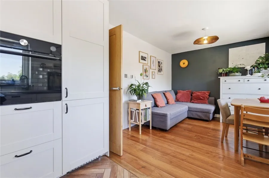 with 2 bedrooms in Saffron Walden, CB10, photo 3