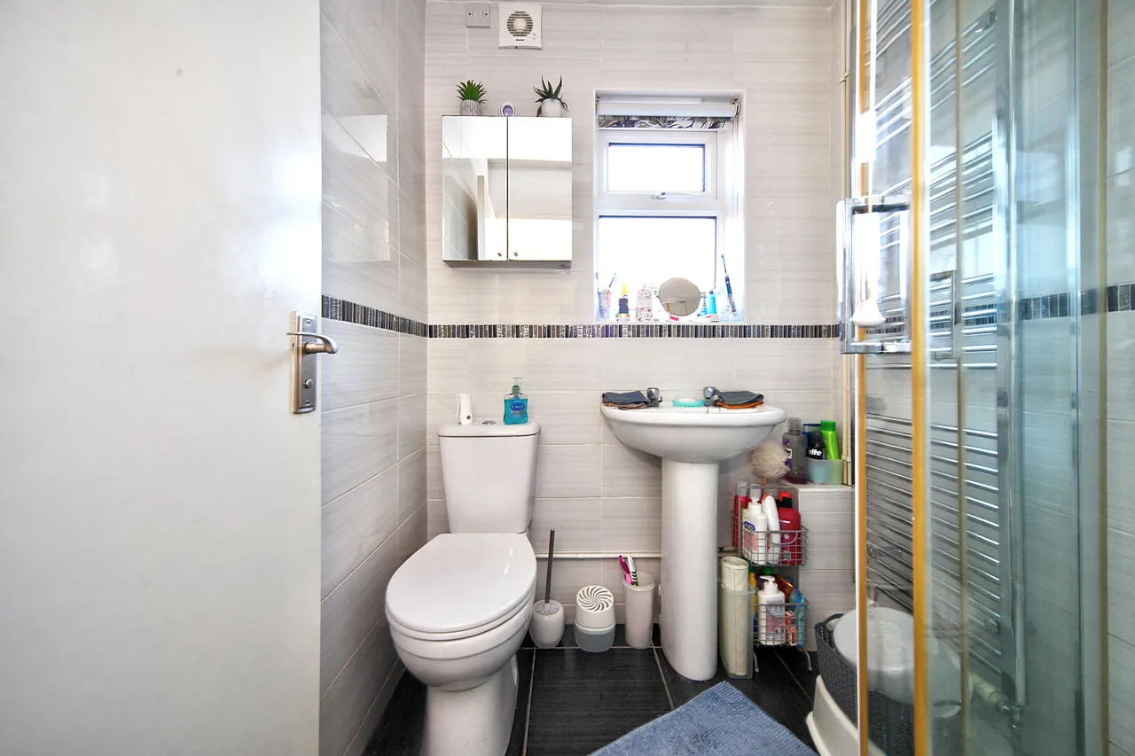 Lyneham Road, Luton, photo 14