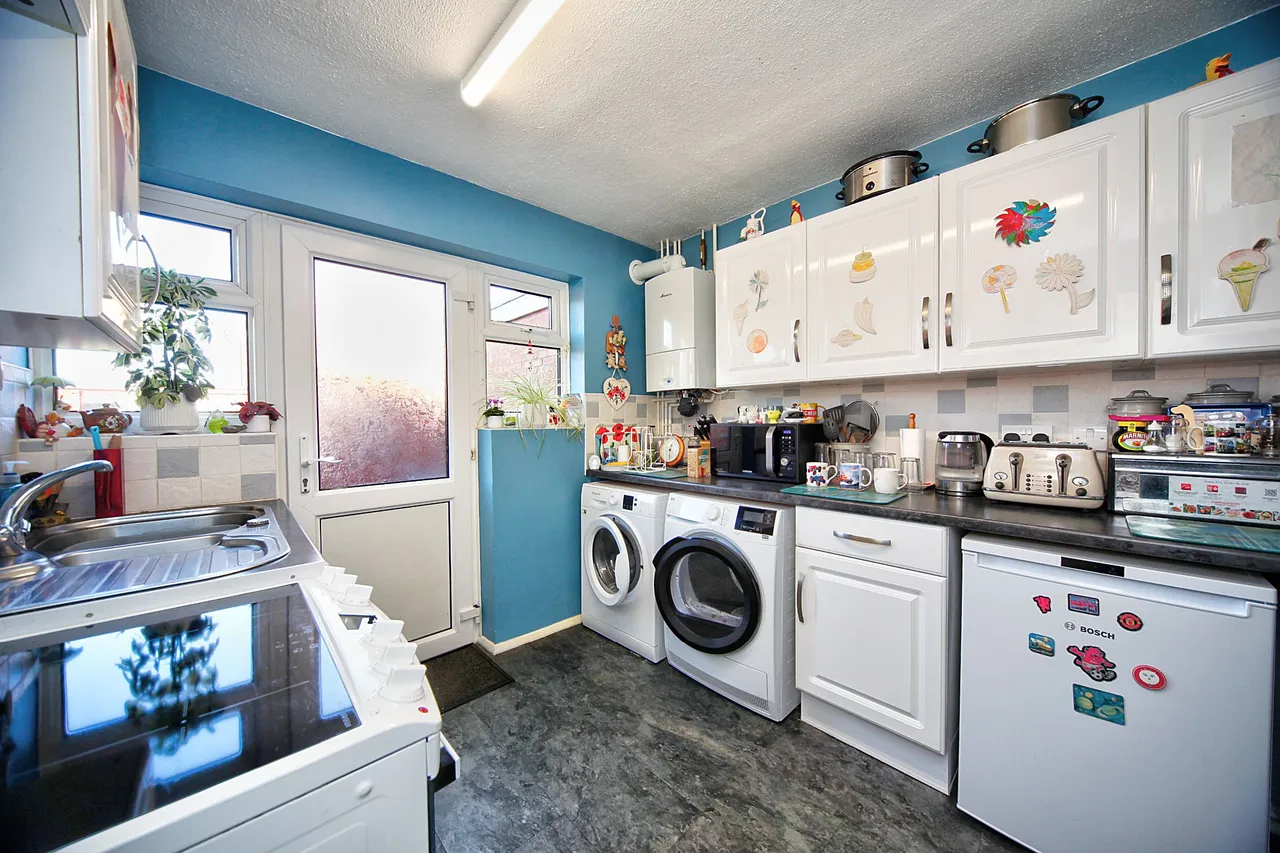 Lyneham Road, Luton, photo 11