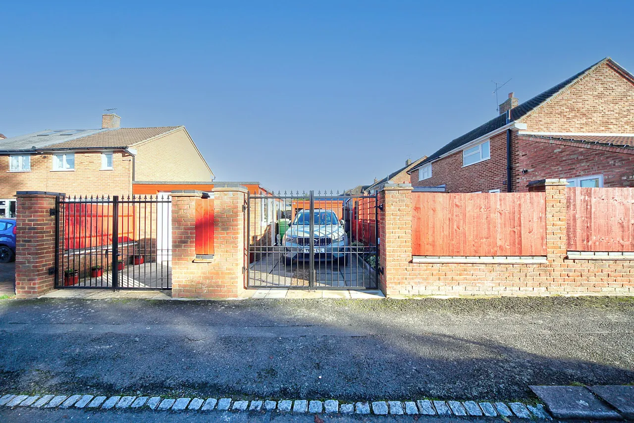 Lyneham Road, Luton, photo 4