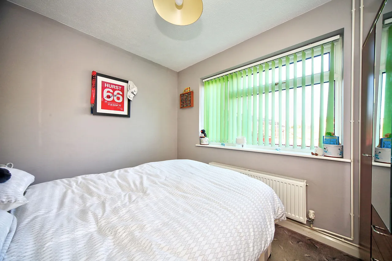 Lyneham Road, Luton, photo 13