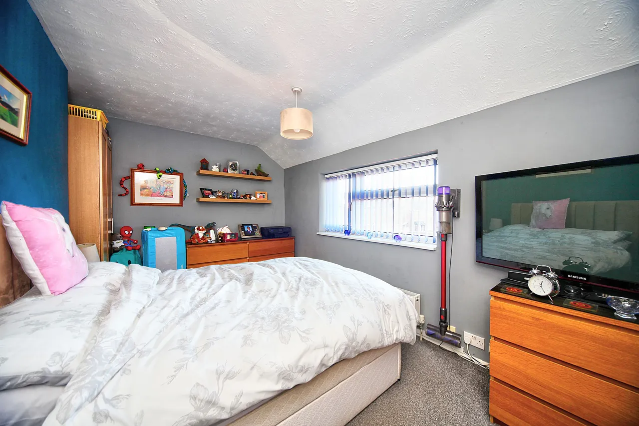 Lyneham Road, Luton, photo 9