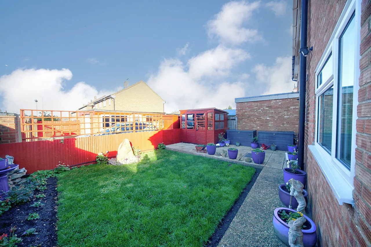 Lyneham Road, Luton, photo 19