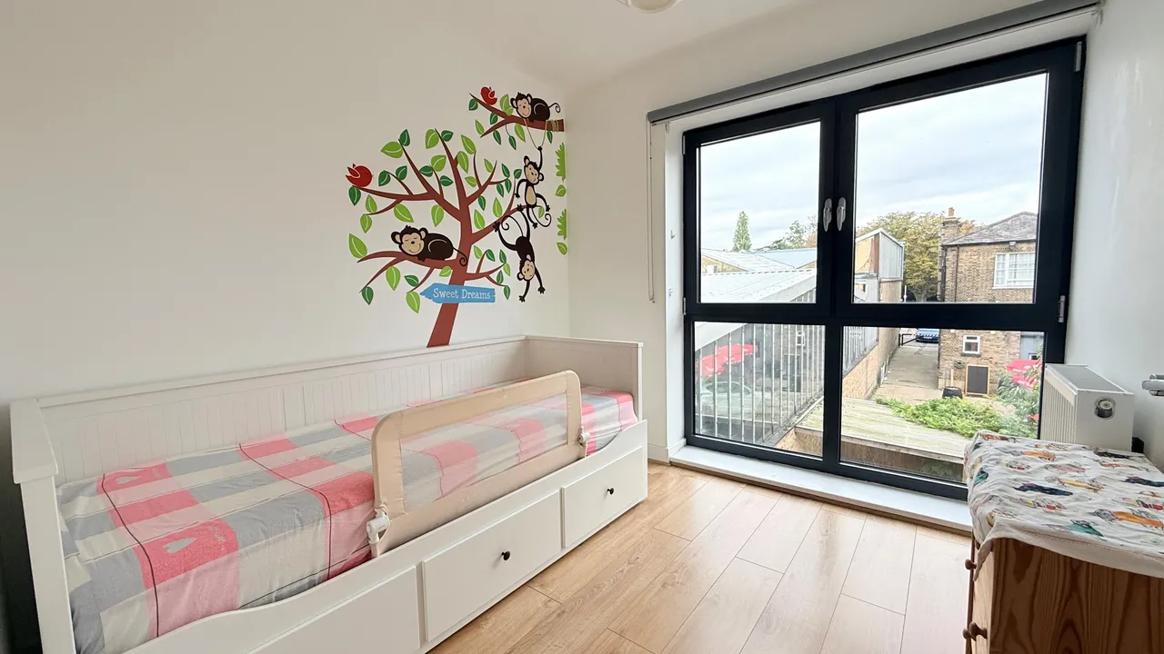Woodford Green IG8, photo 13