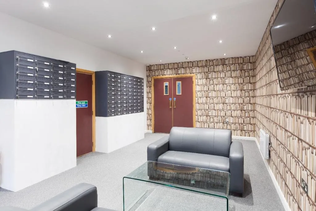 1 bed flat to rent, Abington Street, Northampton, NN1