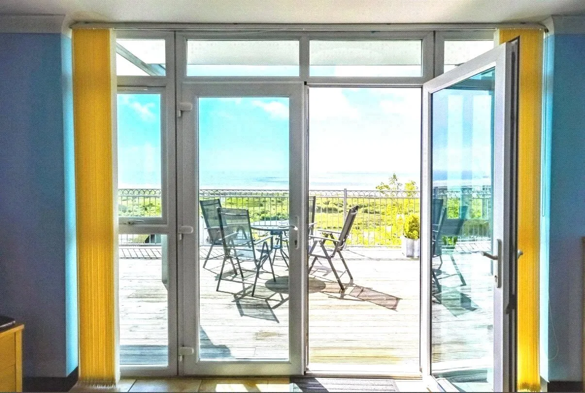 Coastal View, Pendine, SA33, photo 2