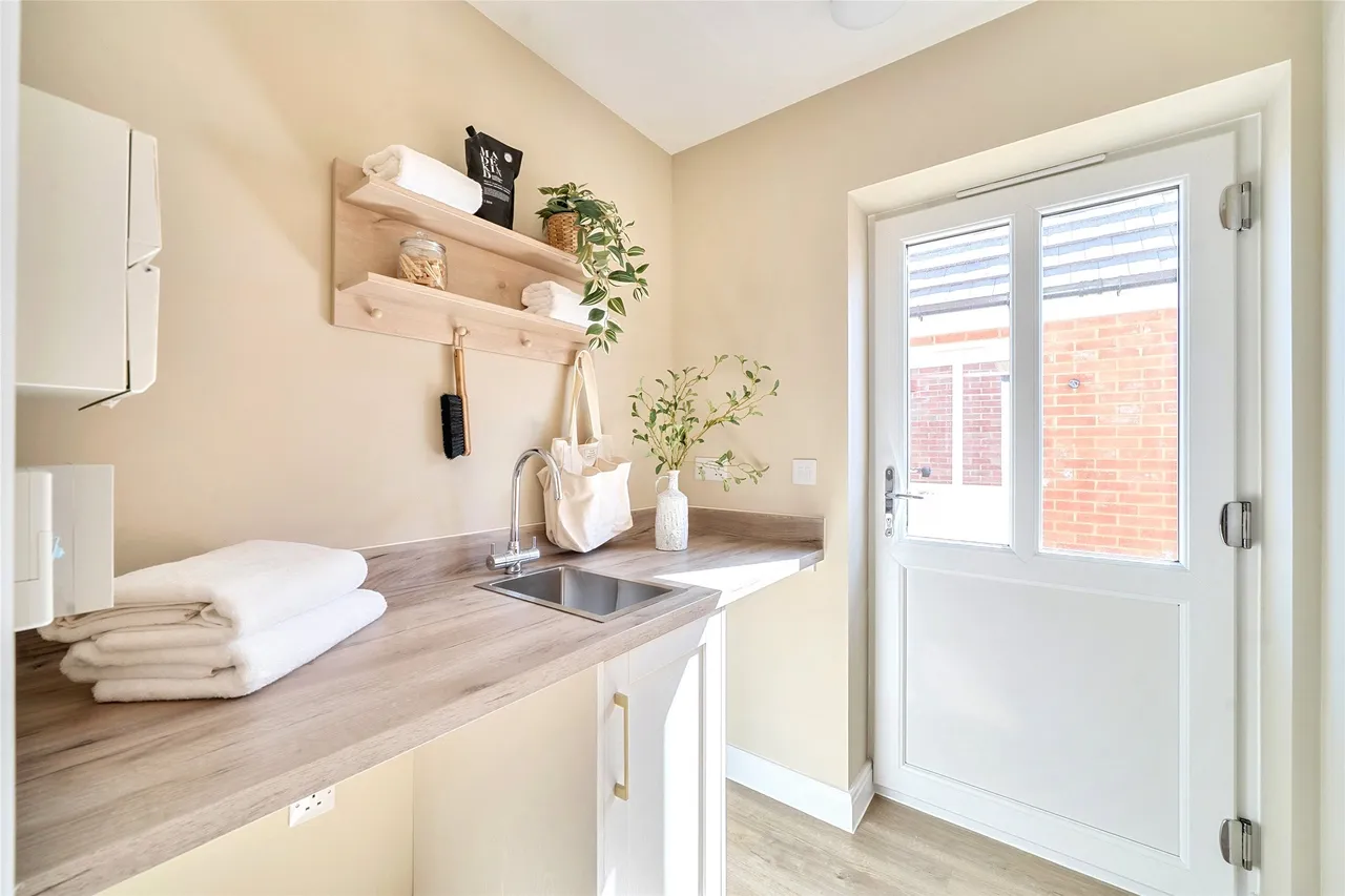4 Perry Pear Lane, Gloucester, Hartpury Meadows, GL19 3BJ, photo 7