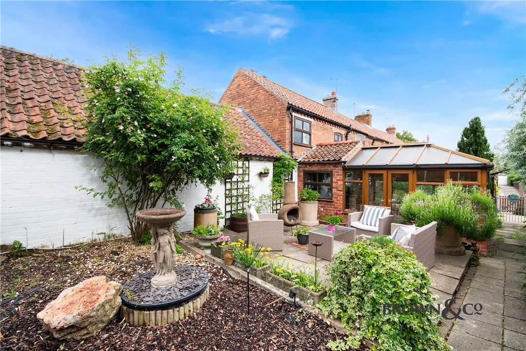2 bed house for sale, North Street, Sturton Le Steeple