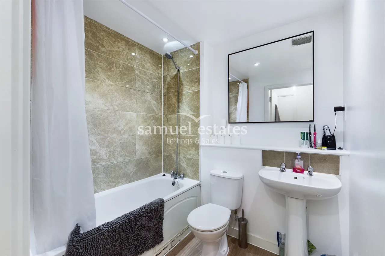 3 High Street, Colliers Wood, London, SW19 2BF, photo 5