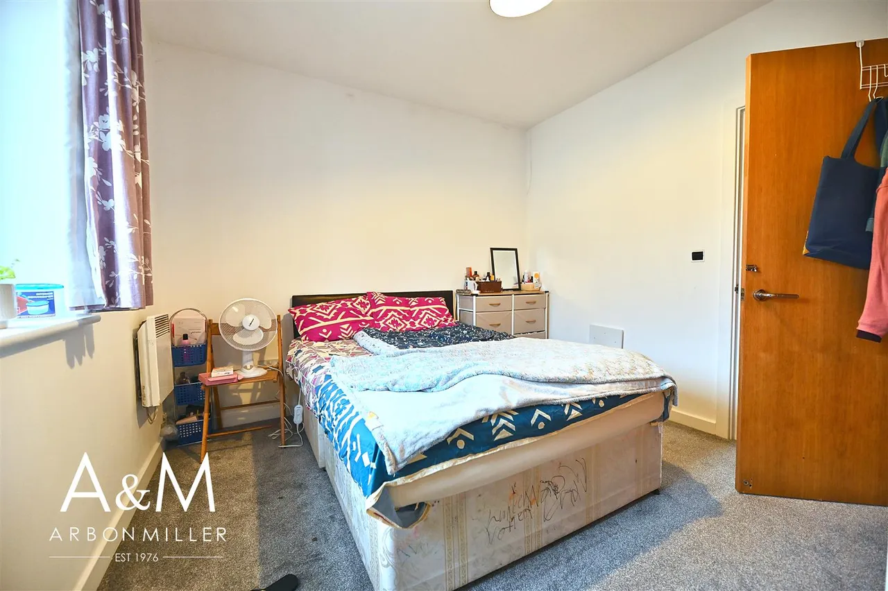 Buntingbridge Road, Ilford, IG2, photo 6