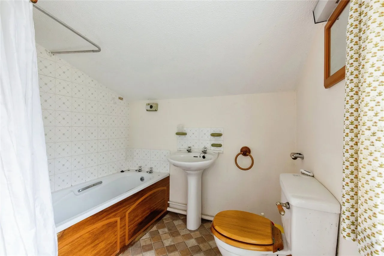 Lanadwell Street, Padstow, PL28, photo 14