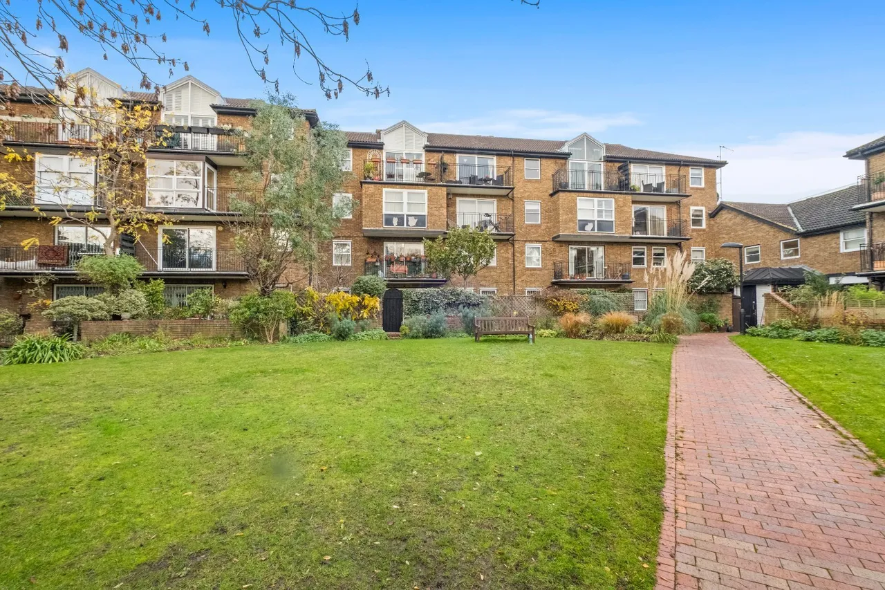 Paveley Drive, London, SW11, photo 18