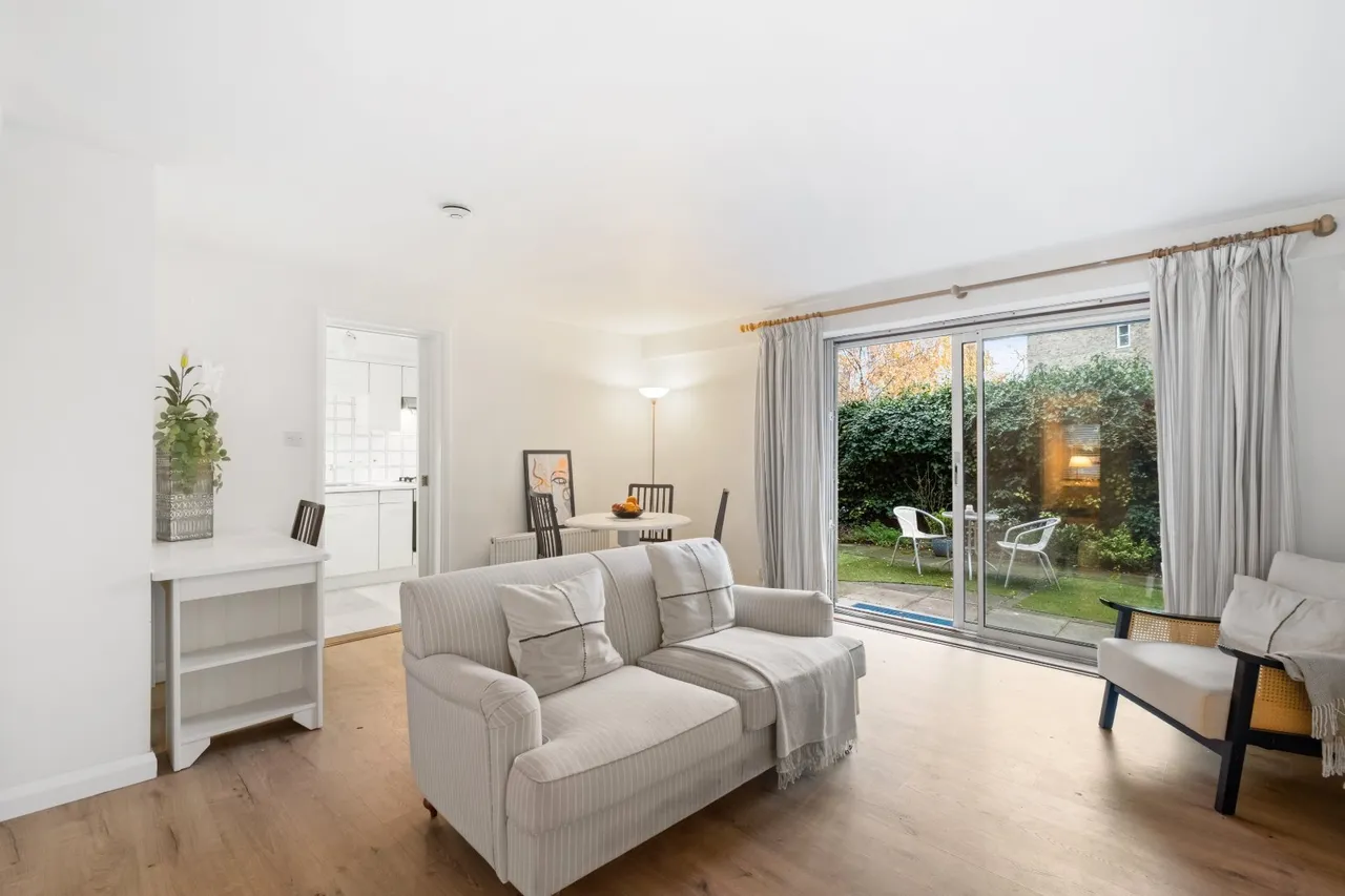 Paveley Drive, London, SW11, photo 15