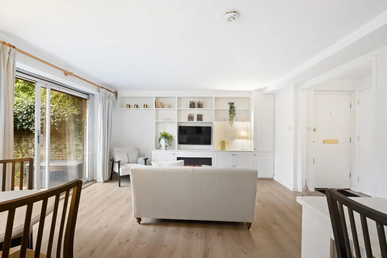 Paveley Drive, London, SW11, photo 14